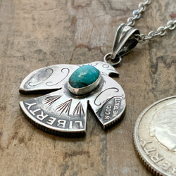 ヴィンテージ風　銀貨で作ったサンダーバード＋ターコイズネックレス 4枚目の画像