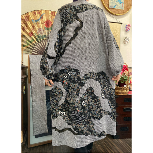 辻ヶ花の訪問着からの前開きワンピース (ストール付き) 着物リメイク 