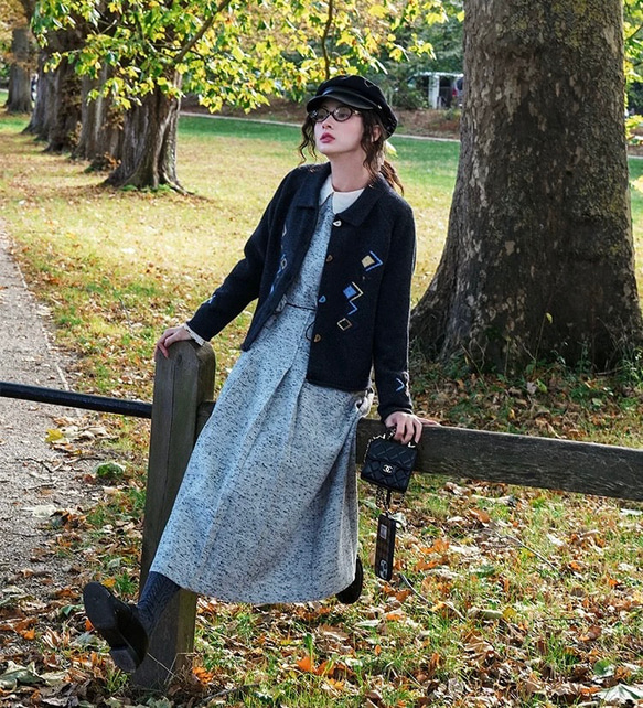 2色　Aラインタック付きジャンパースカート　薔薇付きウエストリボン【春秋冬】グレー/ブラウン 15枚目の画像