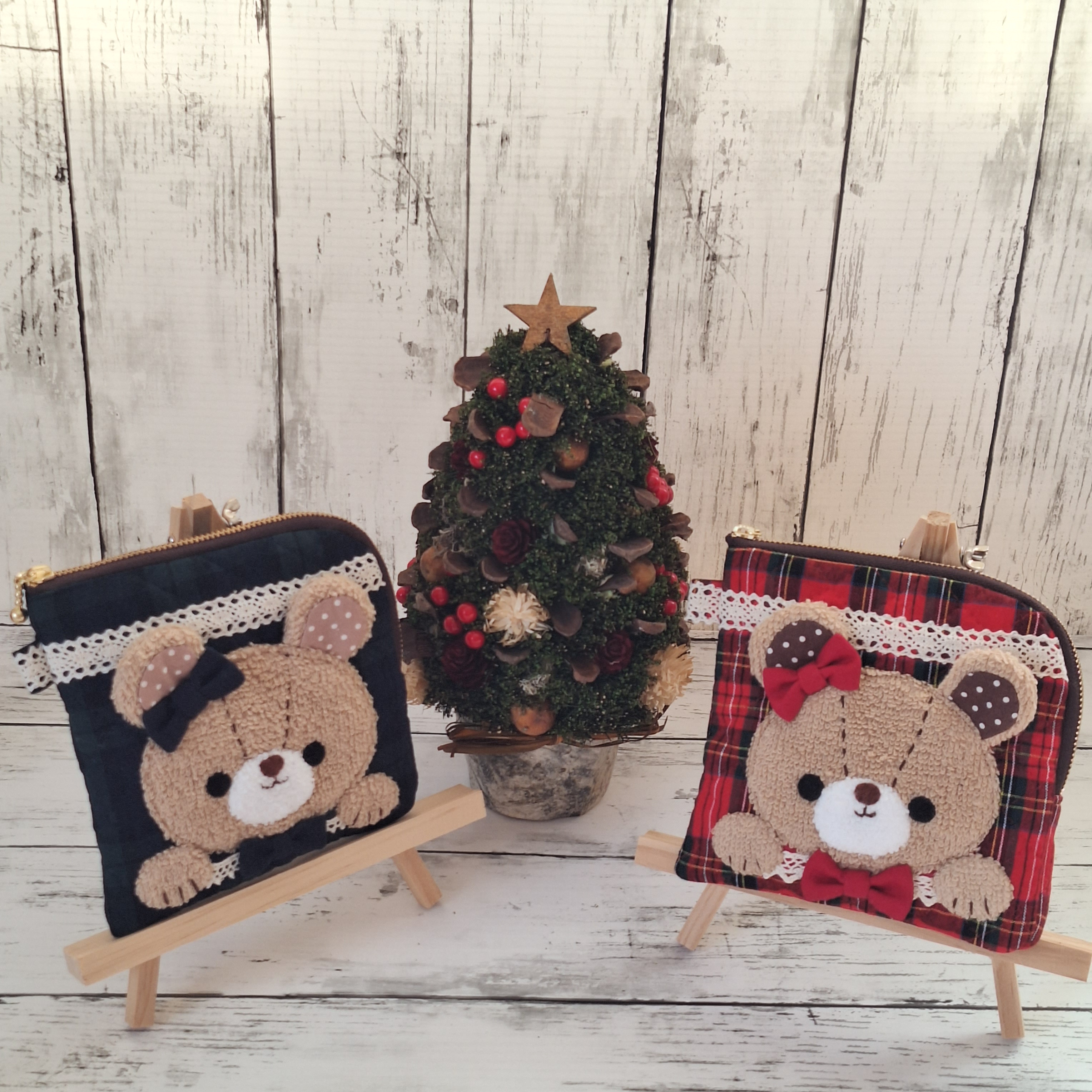 【受注製作】『かわいい　くま　アップリケ』『ロイヤルスチュアート　L字ポーチ　お揃い』