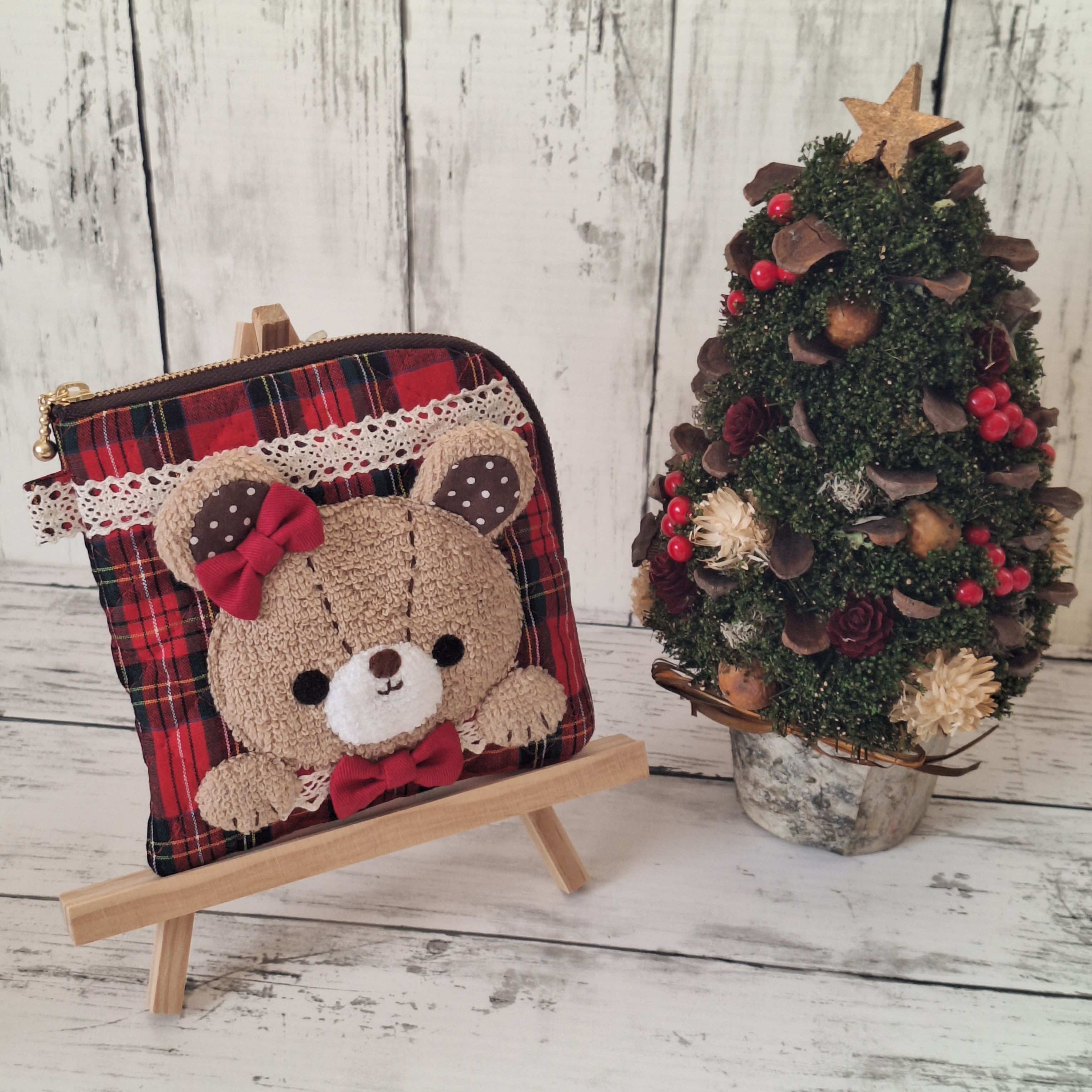 【受注製作】『かわいい　くま　アップリケ』『ロイヤルスチュアート　L字ポーチ　お揃い』