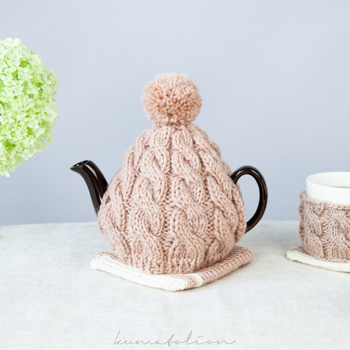 予約販売] 手編みニットのティーポットカバー | ティーコージー