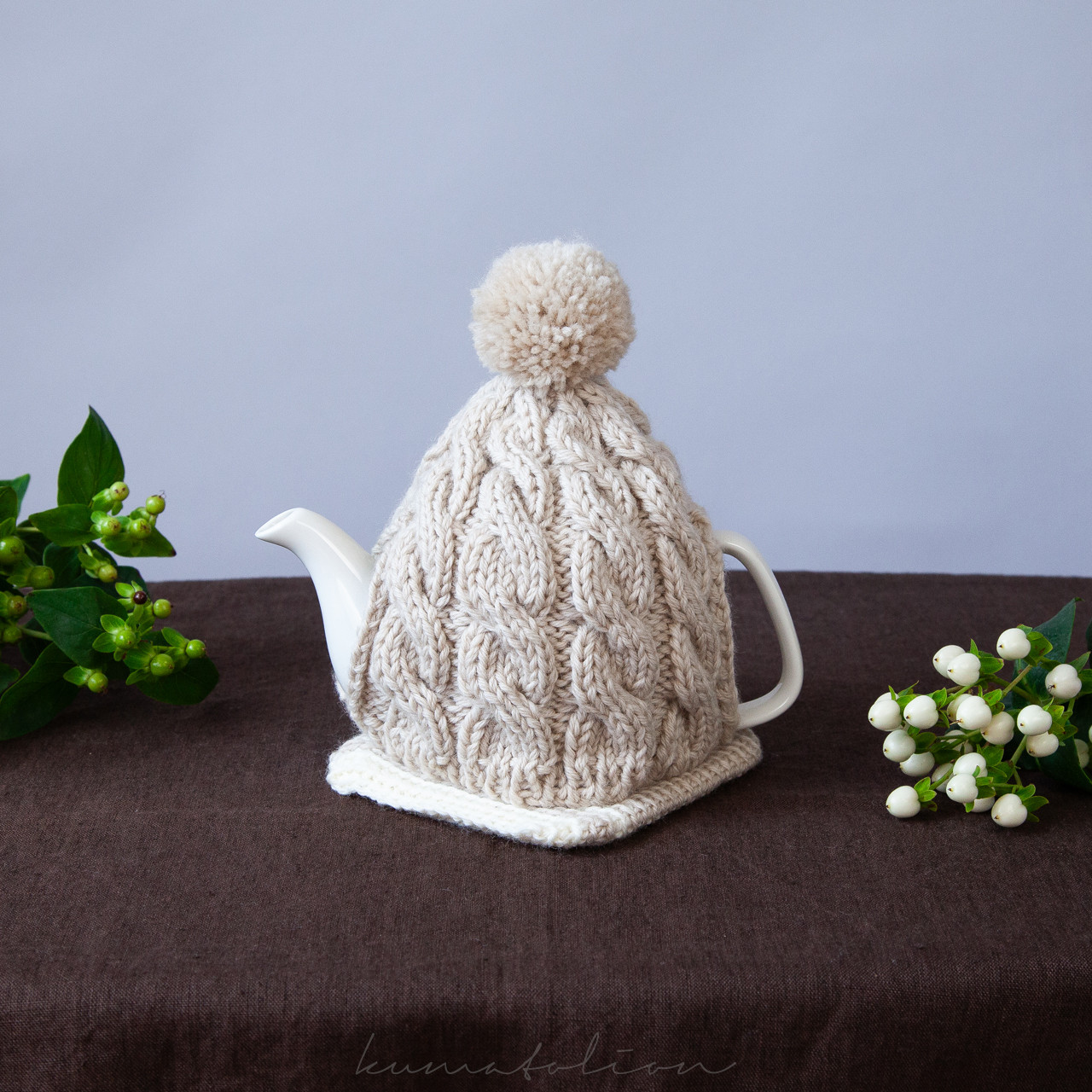 予約販売] 手編みニットのティーポットカバー | ティーコージー