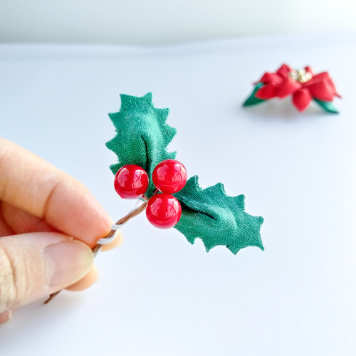 クリスマスリース ポインセチア ひいらぎ 玉飾り つまみ細工 布 雑貨