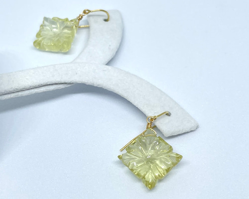 レモンクォーツ カービング ピアス ピアス（フック・チェーン
