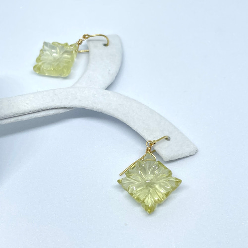 レモンクオーツ ラウンドカービングピアス