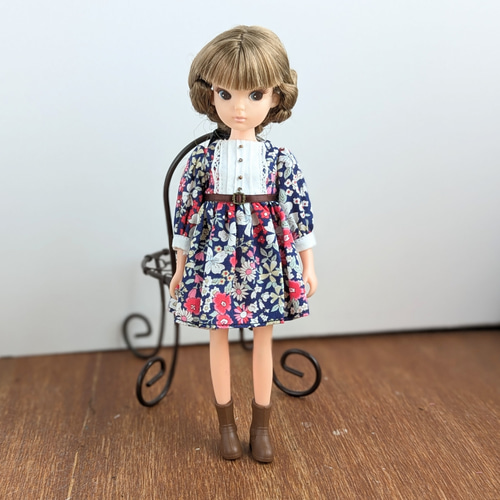 1279【復刻版初代リカちゃん】ブルーの花柄のワンピース※リカ
