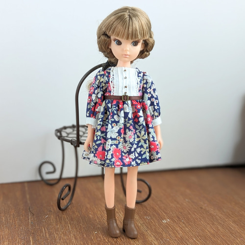 1279【復刻版初代リカちゃん】ブルーの花柄のワンピース※リカ
