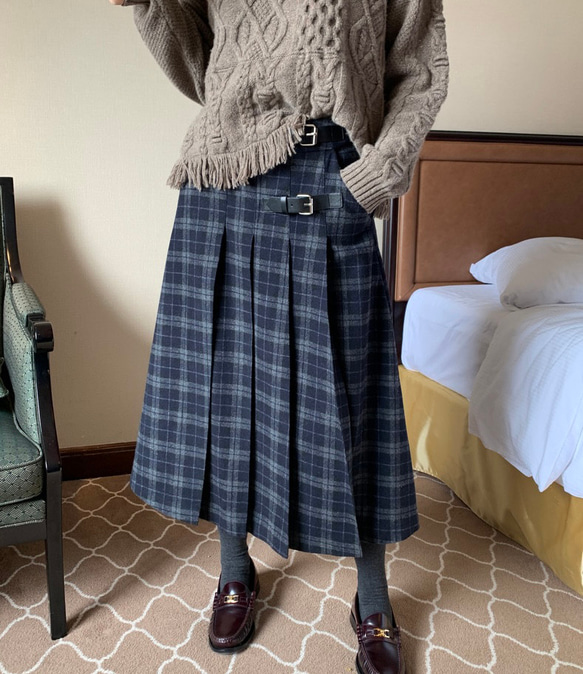2色 ウール混タック付きスカート チェック柄　ポケット付き【秋冬】ブラウン系/ネイビー系 5枚目の画像
