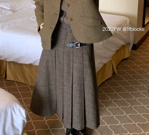 2色 ウール混タック付きスカート チェック柄　ポケット付き【秋冬】ブラウン系/ネイビー系 2枚目の画像