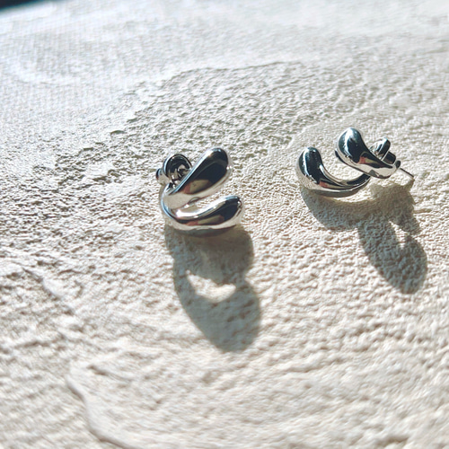 再販です silver925芯 2way ダブルフープピアス シルバー 重ね