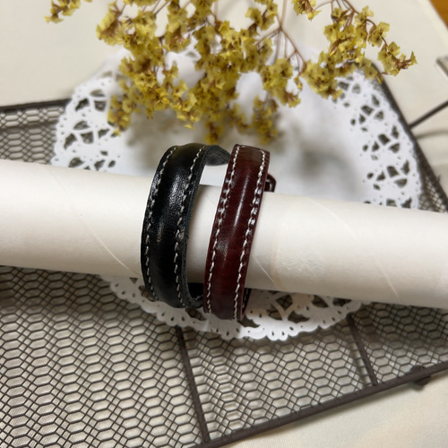 りえこ様【極美品】CHIUCCI LE GRIFFON レザー バングル レザー 本革 バングル 腕輪 ブラック レザー アクセサリー
