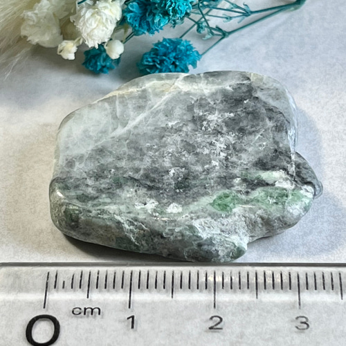 長寿の御守り✨ 糸魚川 翡翠 原石 ジェダイド タンブル 天然石 長寿の御守り✨ 糸魚川 翡翠 原石 ジェダイド タンブル 天然石