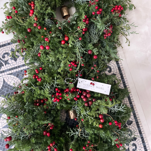 赤い実のフレッシュリース ✩.*˚ ウィンターリース コニファー