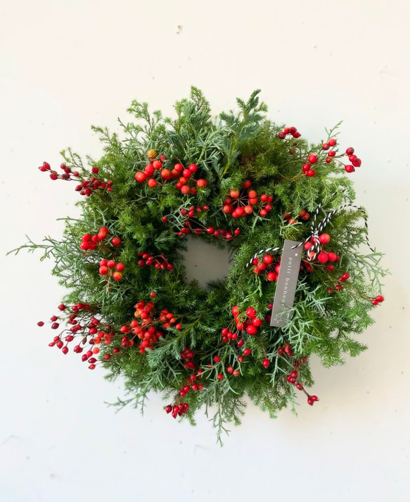 赤い実のフレッシュリース ✩.*˚ ウィンターリース コニファー