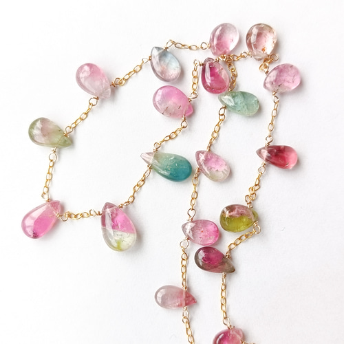 ウォーターメロントルマリン × 14kgf の ステーション ネックレス 40cm  