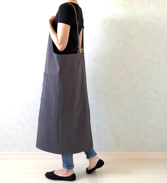 アジャスターで着心地満点！ラップ型エプロン ・グレイッシュパープル 5枚目の画像