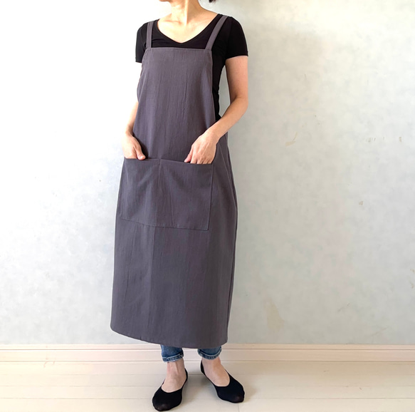 アジャスターで着心地満点！ラップ型エプロン ・グレイッシュパープル 3枚目の画像