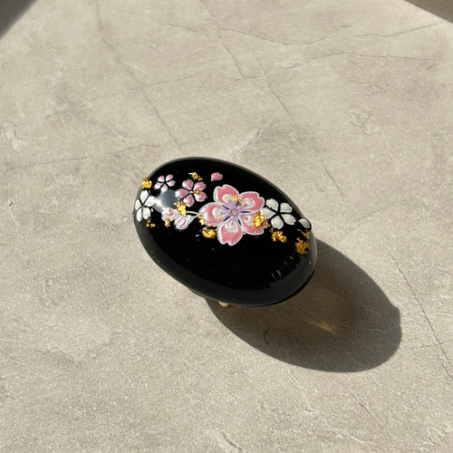 黒瑪瑙と桜の蒔絵、金箔の帯留め 24k 18k オニキス ポニーフック
