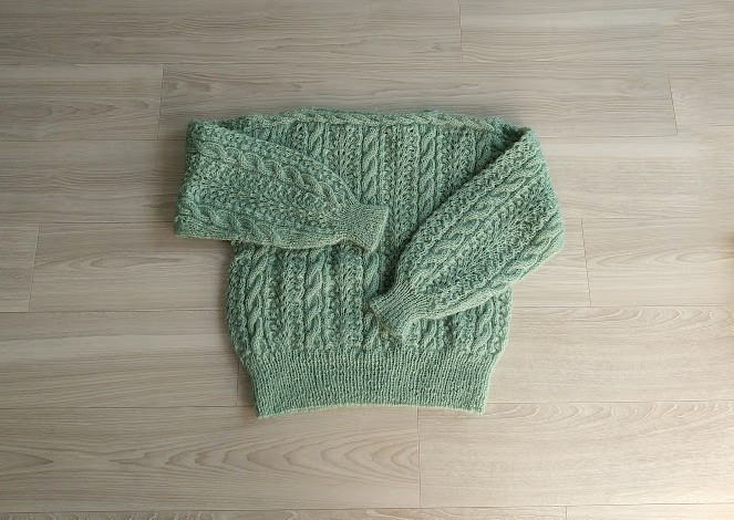 ライトグリーン　モヘアセーター