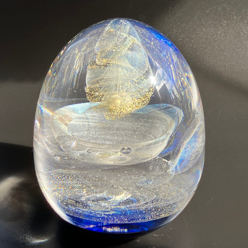 【ご成約】宙吹きガラス クランベリー色の螺旋の氷コップ と骨董の器 おまとめ 宝石のような美しい輝きを放つタンブラーグラス / 龍 | の酒器