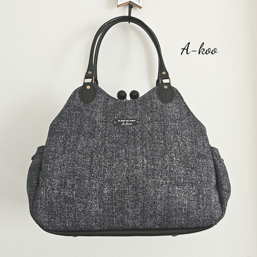 A-koo『受注製作』シンプルブラック☆あおり付きがま口バッグ 【公式通販】