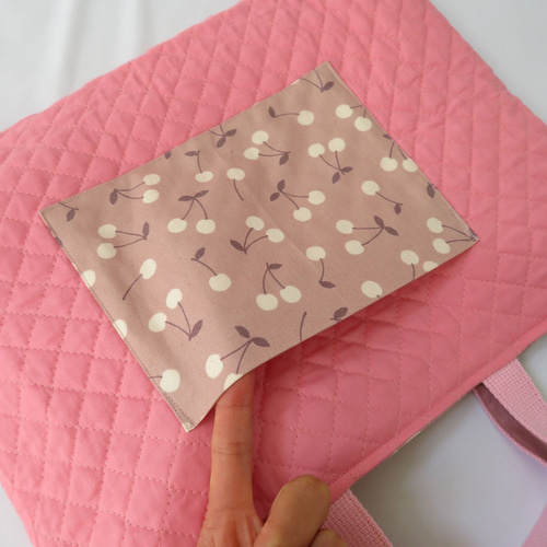 ◇キルティング裏地付き◇さくらんぼ×無地のレッスンバッグ《くすみ