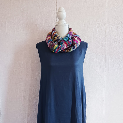 アートヤーンのスヌード 手紡ぎ 手編み（品番355） スヌード 四つ実