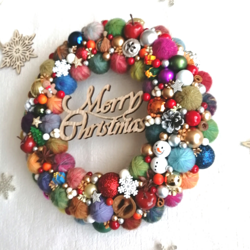 カラフルでにっこり☆毛糸玉のクリスマスリース〜スノーマンとMerry