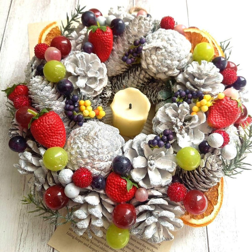 ハンドメイドクリスマスリースホワイト木の実のフルーツケーキ