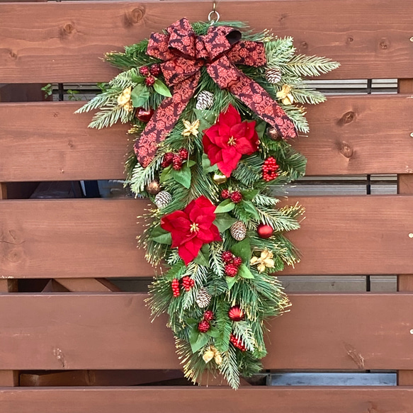 海外のお家に飾られてそうな大きさ【クリスマス】ポインセチアと