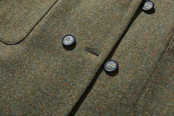 知的で大人雰囲気に　ウールコート ロングコート ダブルボタンコート 　オリーブグリーン　231208-4 5枚目の画像