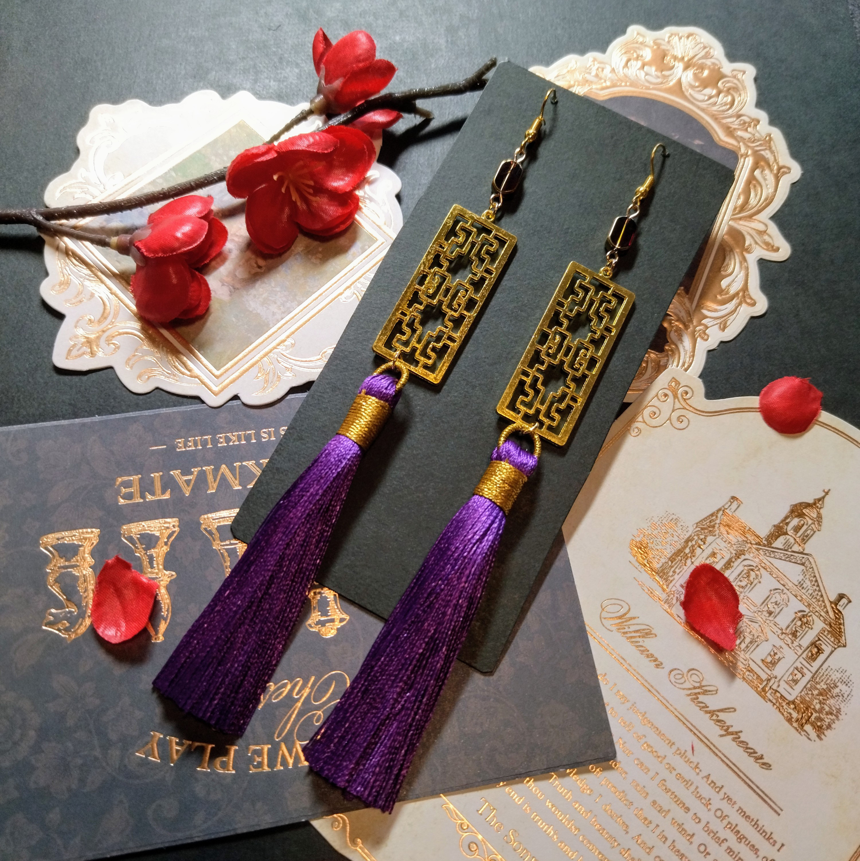 タッセル　レッド　イエロー系 【お値下げ中】　trollbeads