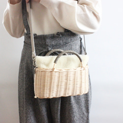 【超值福袋】藤編籃手拿包（附有適合秋冬季的圍巾袋）2種顏色可選♪採用天然素材手工編織而成。 第15張的照片