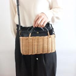 【超值福袋】藤編籃手拿包（附有適合秋冬季的圍巾袋）2種顏色可選♪採用天然素材手工編織而成。 第10張的照片