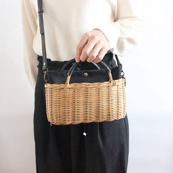 【超值福袋】藤編籃手拿包（附有適合秋冬季的圍巾袋）2種顏色可選♪採用天然素材手工編織而成。 第10張的照片