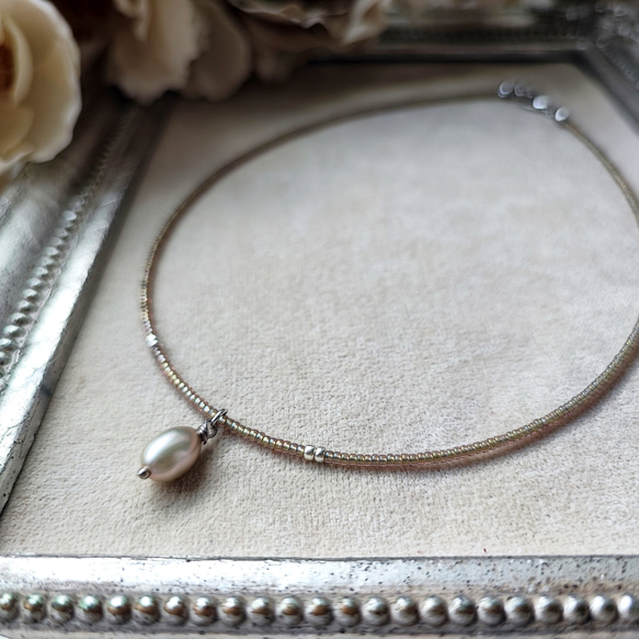 シルバーグレー色淡水パールの上品なチョーカーネックレス 6枚目の画像