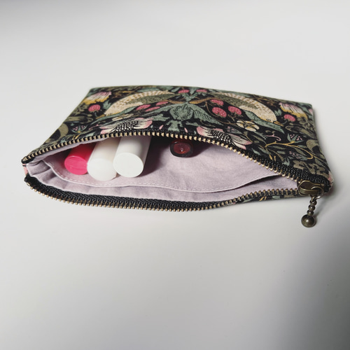 やっち フラットポーチ ポーチ | CHIZURI 刺繍フラットポーチ 全4種 タッセル付