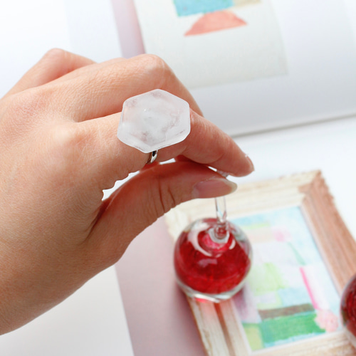 2024 お歳暮【公式】 - 人気ブランド glass cherry リングホルダー ギフト プレゼント ガラス 赤色 置物