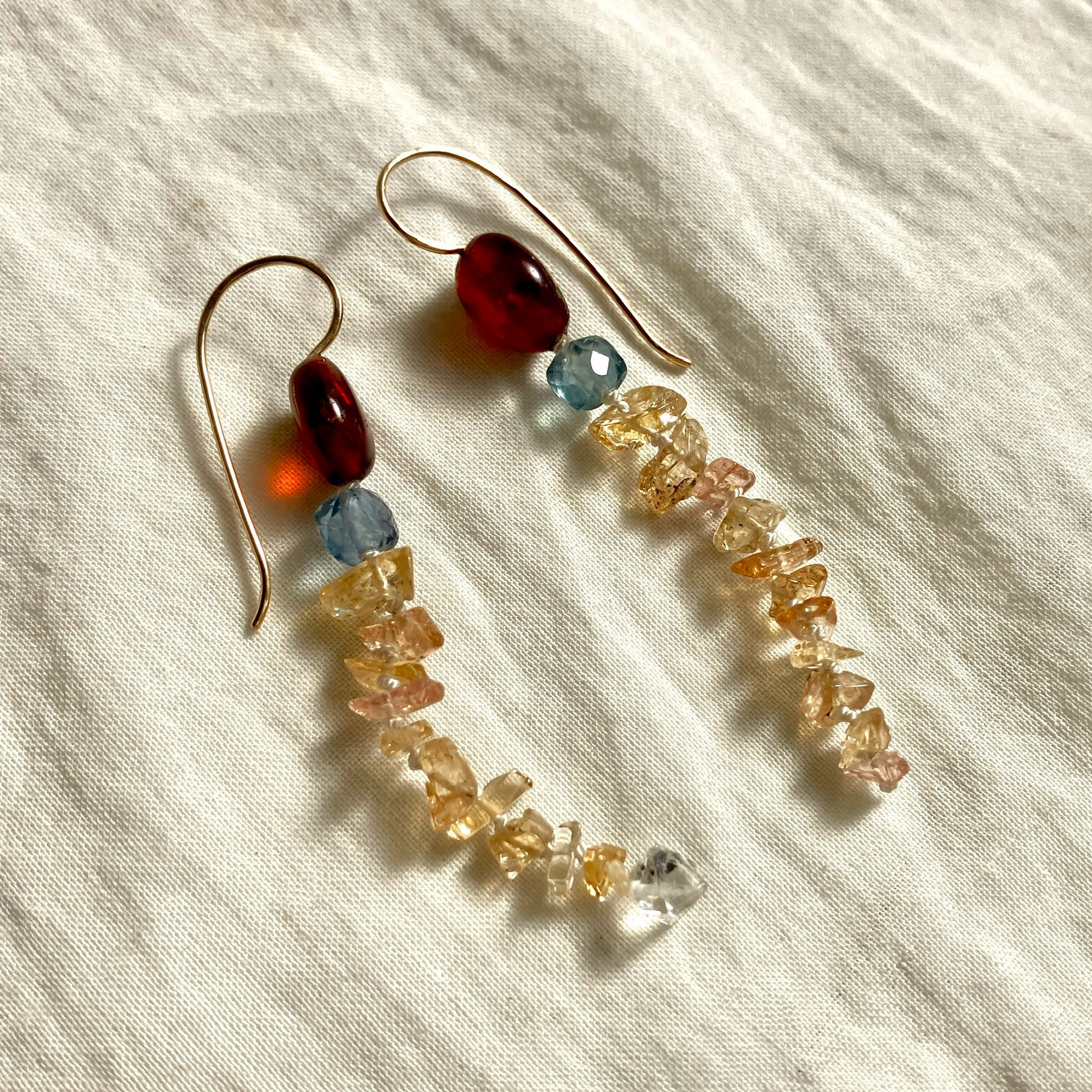 Double helix　二重螺旋　K１４gfフックピアス　　１点もの