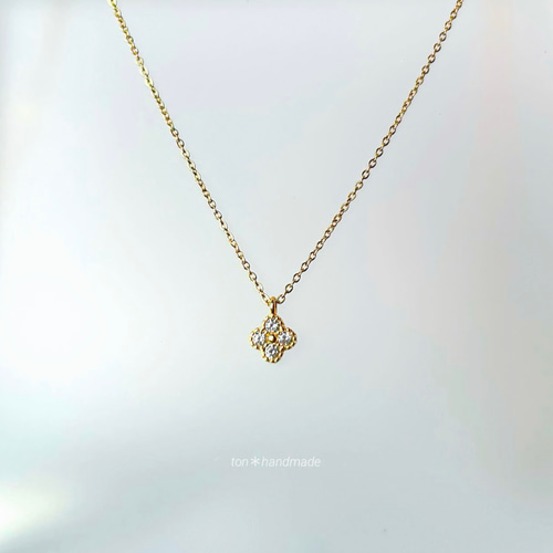アンソロ★小さなクローバーチェーンネックレス アンソロ☆小さなクローバーチェーンネックレス (Anthropologie
