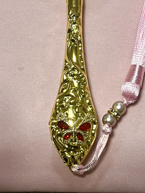 ジュエリールーペ　おしゃれ　ルーペ　エレガント　拡大鏡　アンティーク　ビジュー  パール　ハンドルーペ　金色　銀色 8枚目の画像