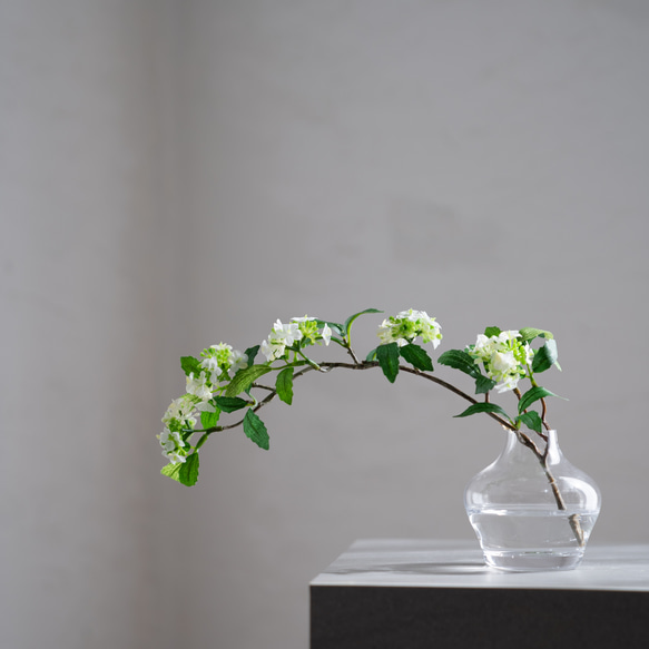 （水換え不要）コデマリの小瓶挿し 3枚目の画像