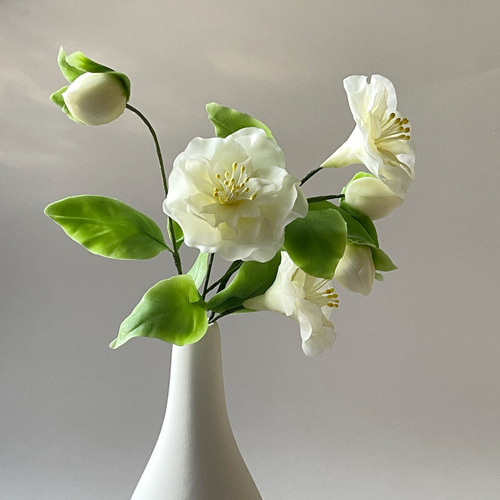 ふんわり透ける 粘土のクリスマスローズ アートフラワー frostedflower