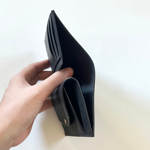 ミドルウォレット【フルブラック】二つ折り財布 マルゴー