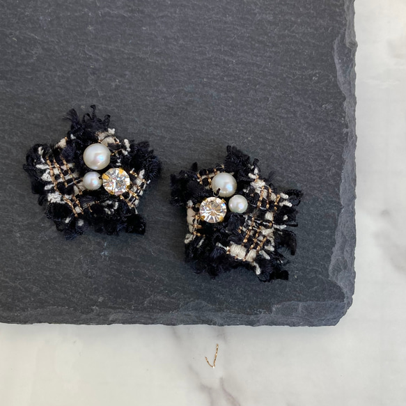 【tweed】black   イヤリング/ピアス 2枚目の画像