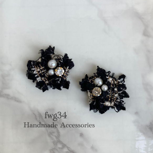 【tweed】black   イヤリング/ピアス 1枚目の画像