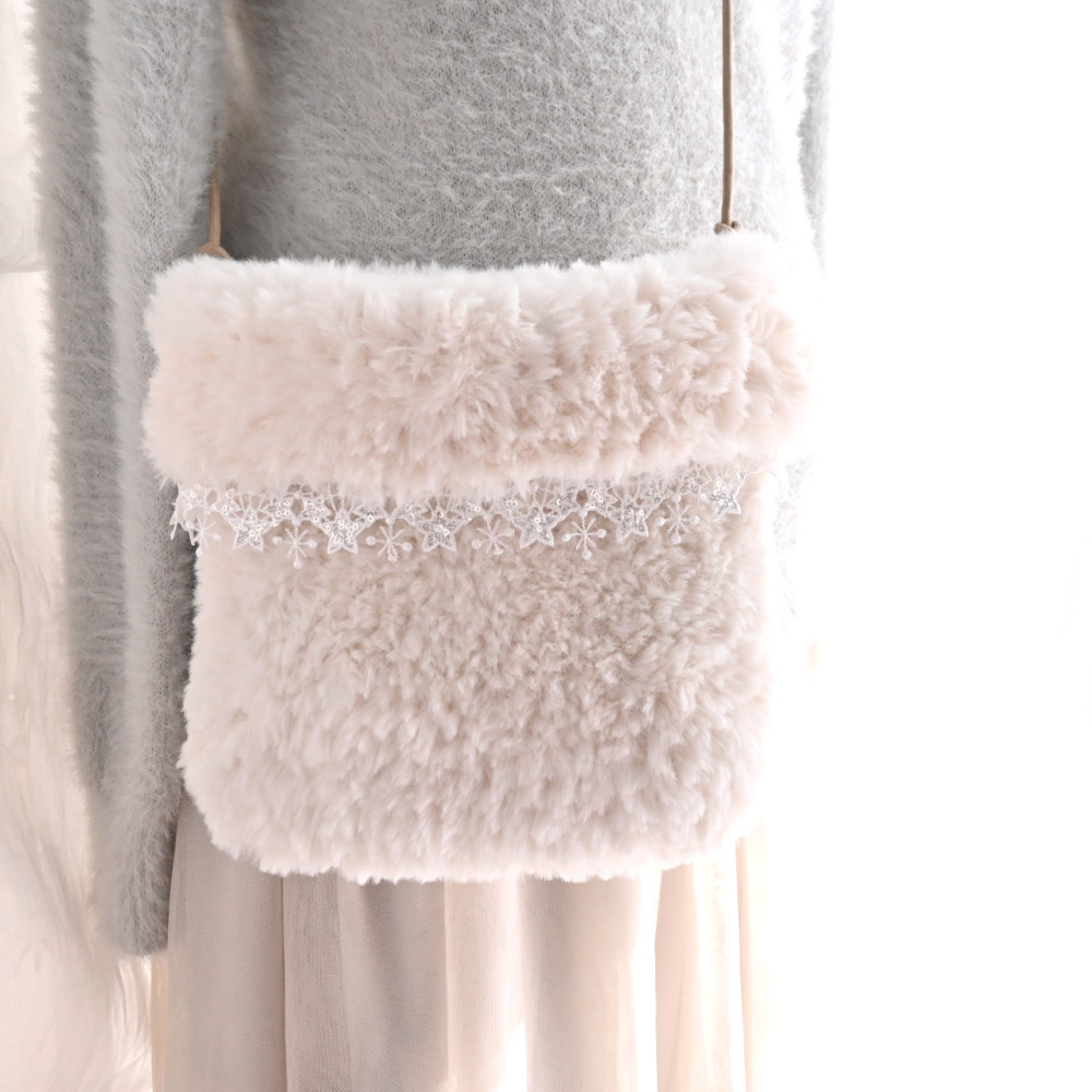 ふわとろファー×星のレース＊ポシェット 《オフホワイト》送料無料