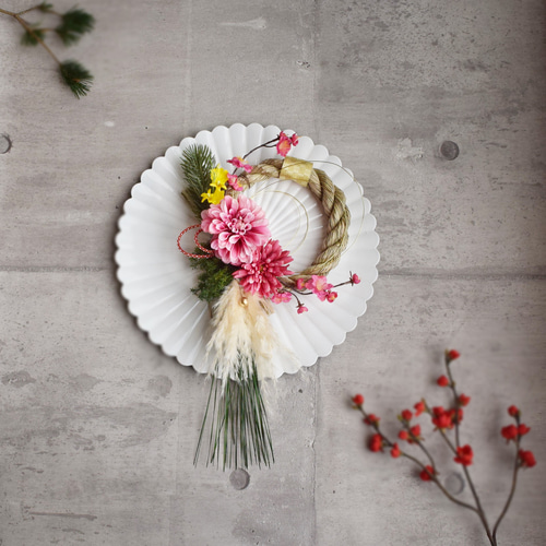 パッと花咲くピンクダリアのお正月】 パンパス 正月飾り 梅 ピンク