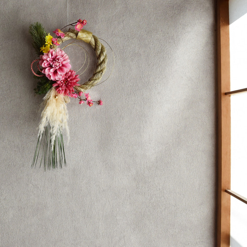 しめ縄リース　薄いピンク系ダリア 2023 ハンドメイド しめ縄リース sale ピンクダリア⑯ 一点もの